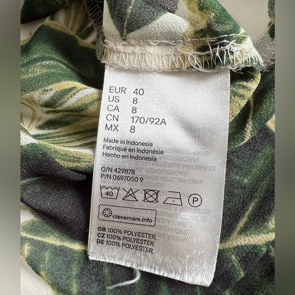 H&M Green Leaf Sheer Collared Sleeveless Button-Up Blouse - Size 8 - Picture 12 of 13